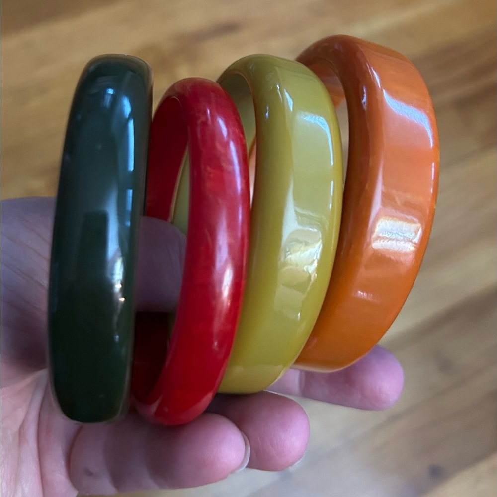 Vintage Bakelite Bangle Bracelet Set